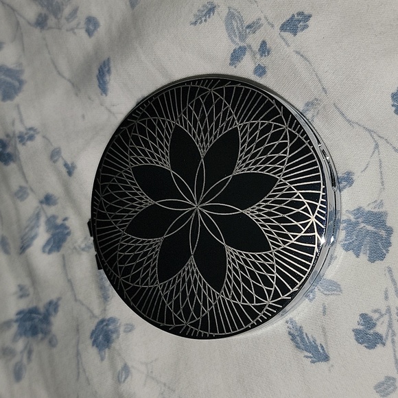 Omega Compact Mirror - Picture 3 of 6